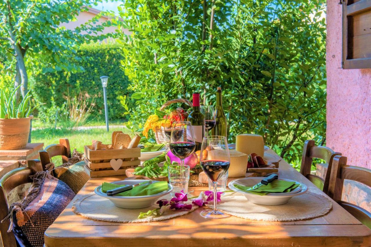 Hostly - Country House Donoratico - Only For Families Eksteriør billede